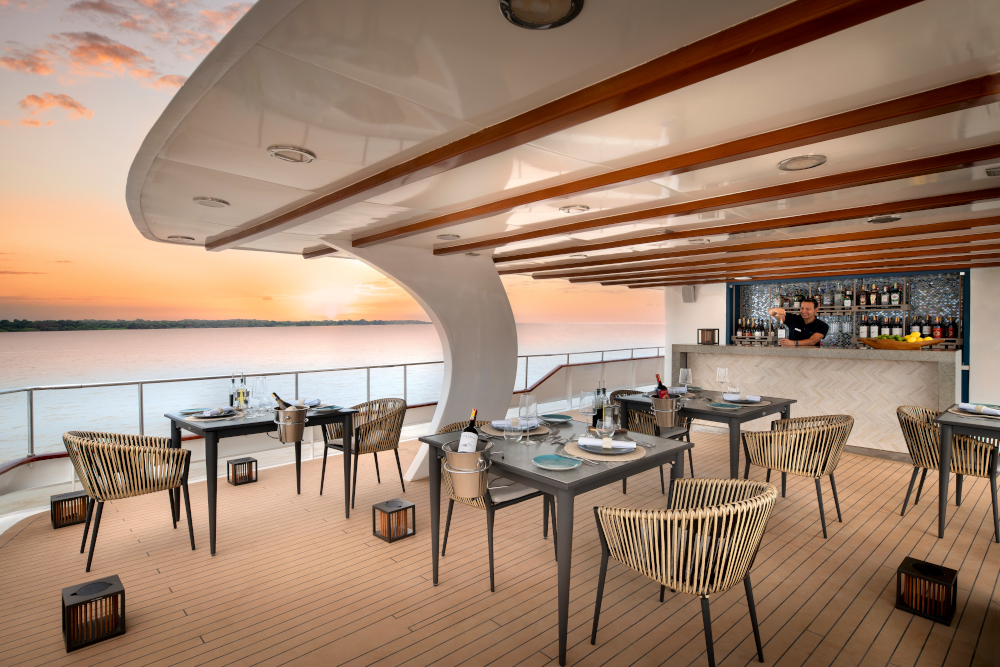 Bar del Océano - Galapagos Explorer